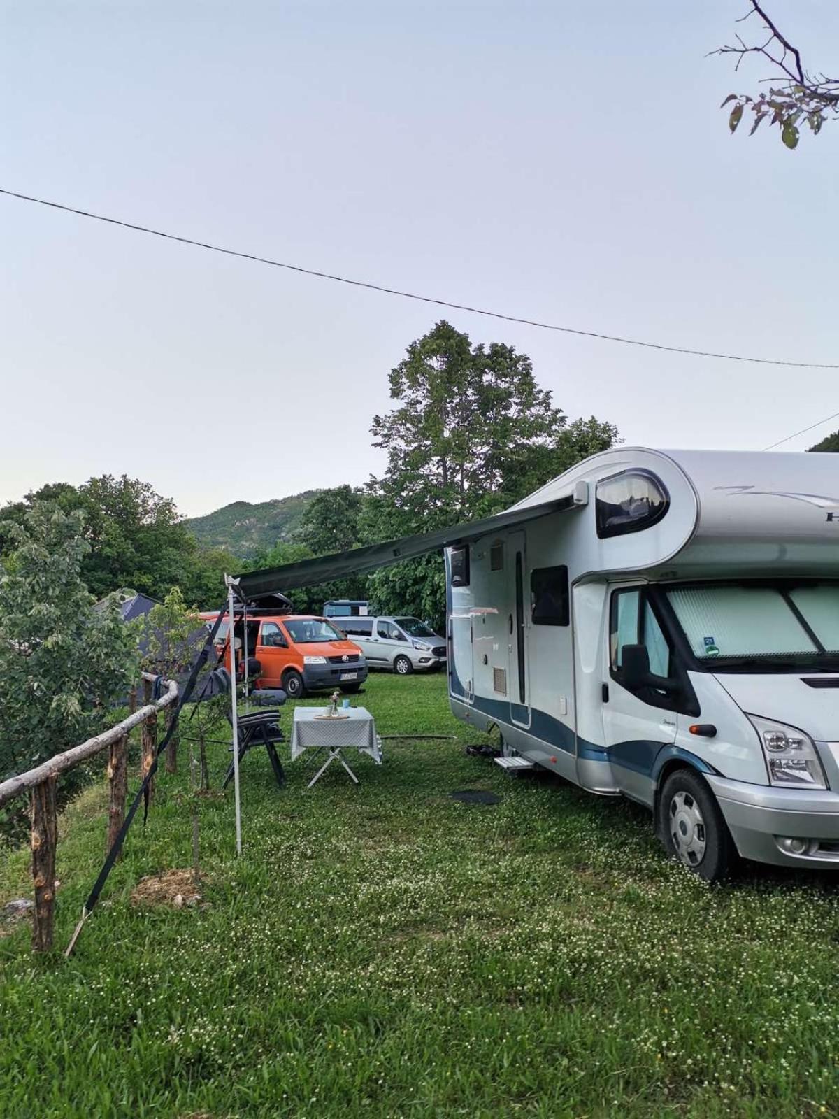 Camp Oaza,Lipa Cetinje Exterior foto